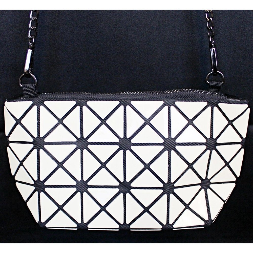 White Triangle Prism Geometric Bag Crossbody Purse Removable Chain 9.5" x 5"